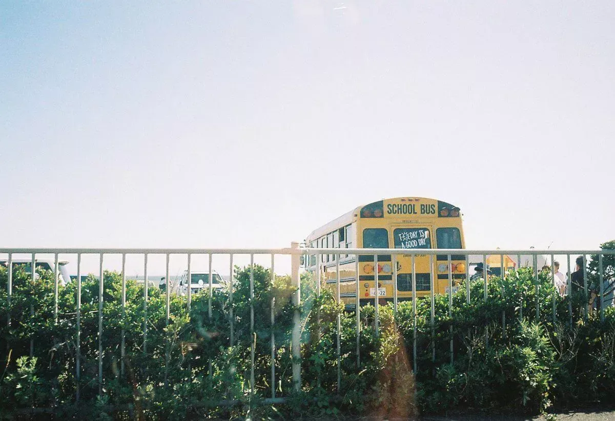 かわいいスクールバス